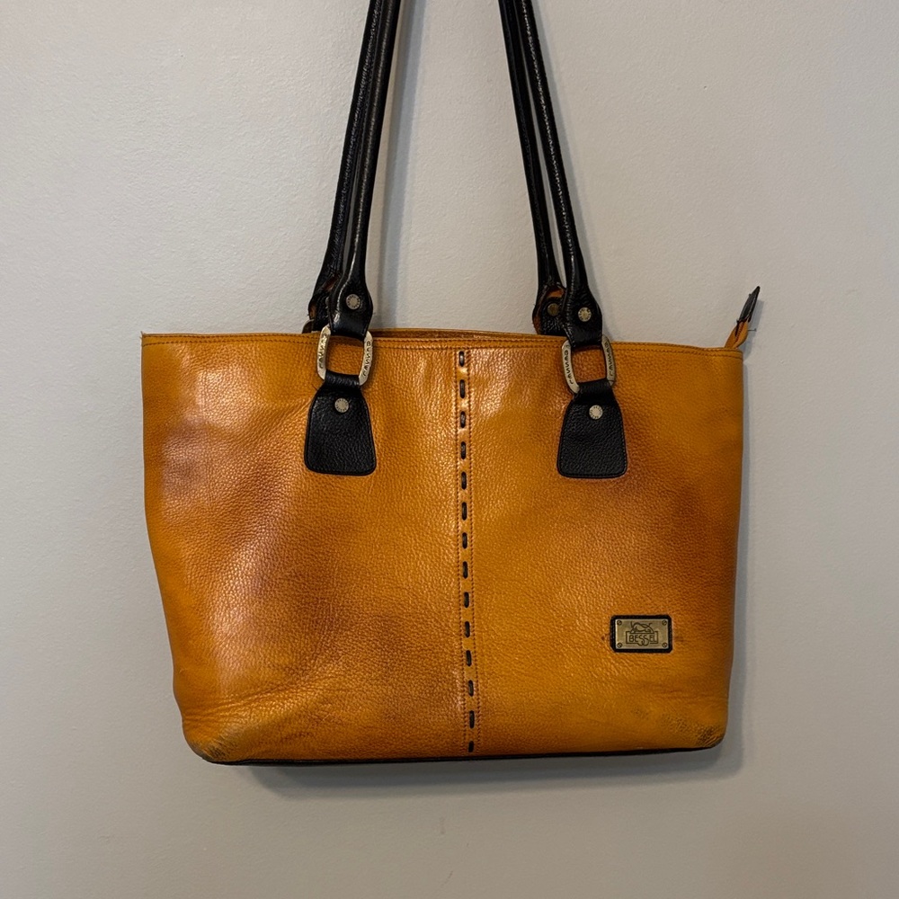 Vintage Bessel Tan and Black Leather leather laptop, purse